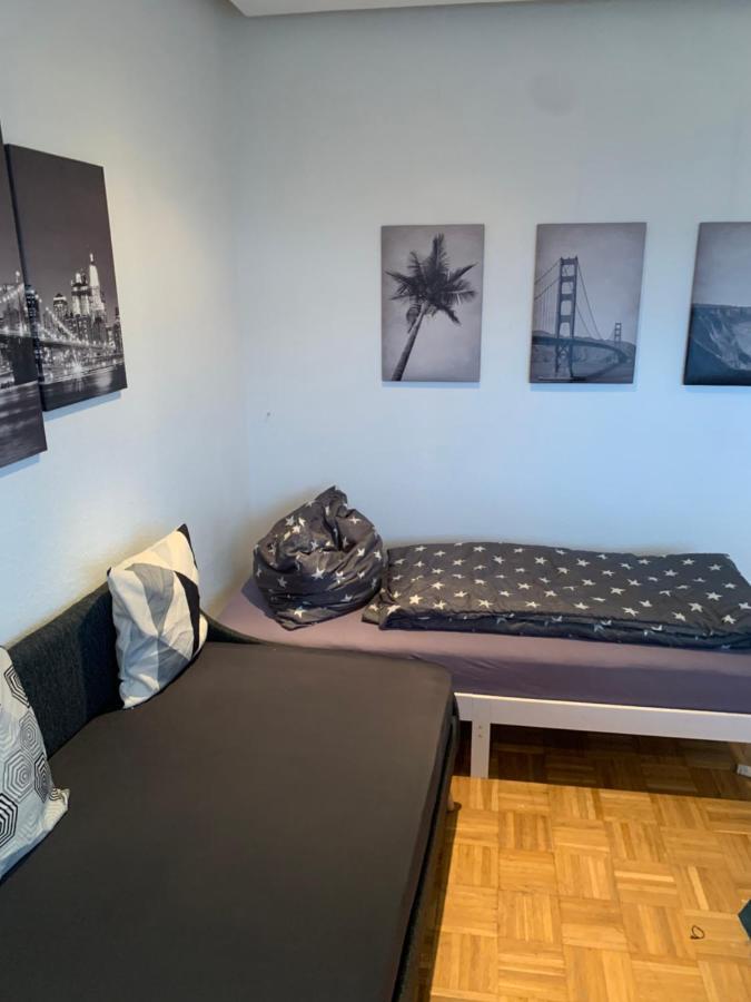 Mainpark Apartment 4 Schlafzimmer Bis Zu 10 Personen Direkt Ueber Aschaffapartment Bei Aschaffenburg Mainaschaff Bagian luar foto