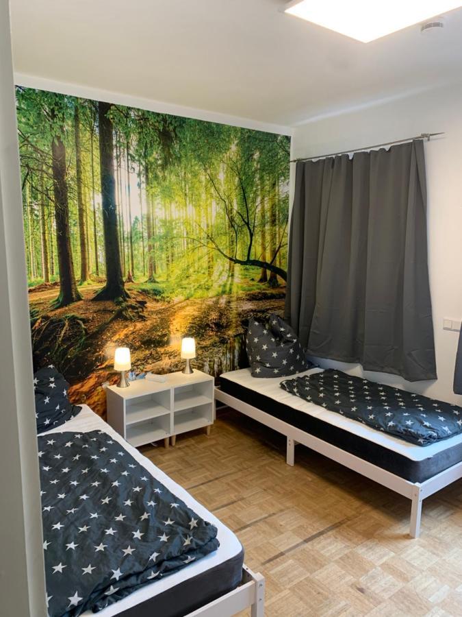 Mainpark Apartment 4 Schlafzimmer Bis Zu 10 Personen Direkt Ueber Aschaffapartment Bei Aschaffenburg Mainaschaff Bagian luar foto