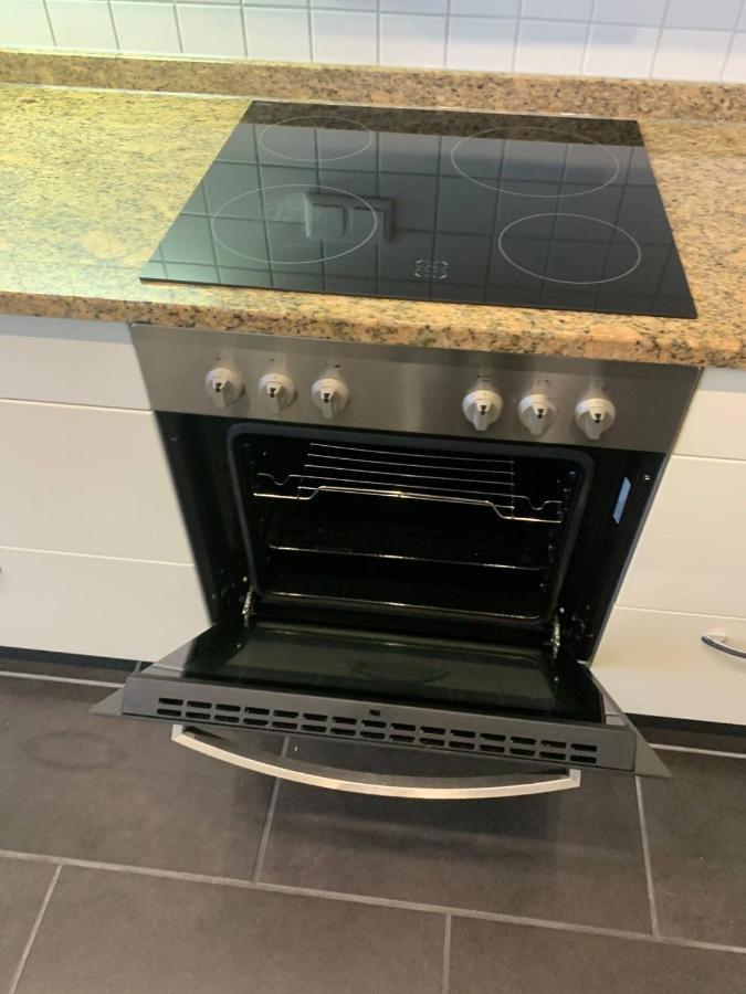 Mainpark Apartment 4 Schlafzimmer Bis Zu 10 Personen Direkt Ueber Aschaffapartment Bei Aschaffenburg Mainaschaff Bagian luar foto