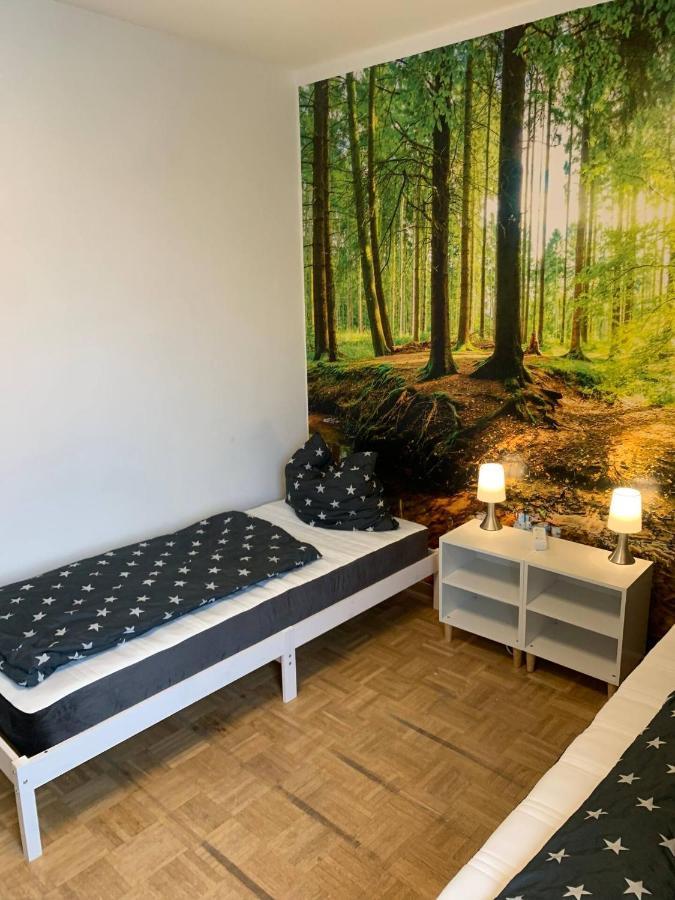 Mainpark Apartment 4 Schlafzimmer Bis Zu 10 Personen Direkt Ueber Aschaffapartment Bei Aschaffenburg Mainaschaff Bagian luar foto