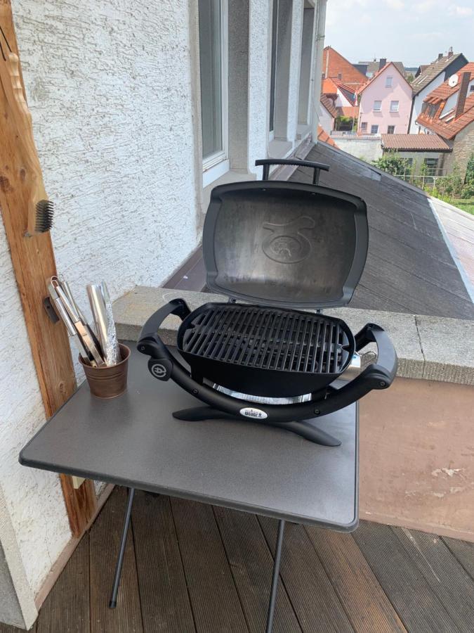 Mainpark Apartment 4 Schlafzimmer Bis Zu 10 Personen Direkt Ueber Aschaffapartment Bei Aschaffenburg Mainaschaff Bagian luar foto